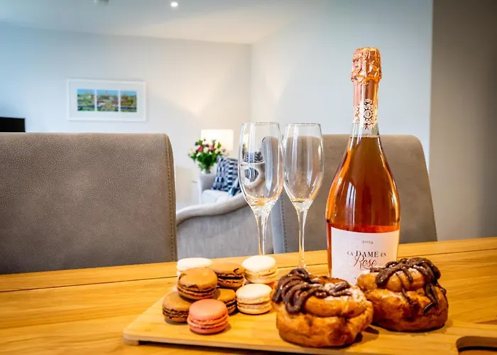 6 St Johns Mews 公寓