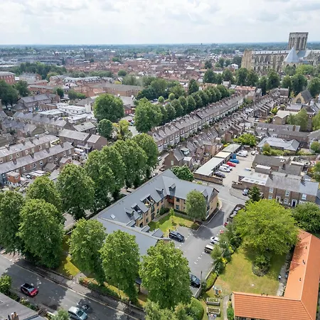 6 St Johns Mews * York